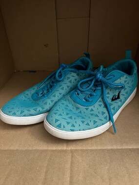 Everlast Sport Women's Athletic Lace-Up Sneakers in Teal Blue